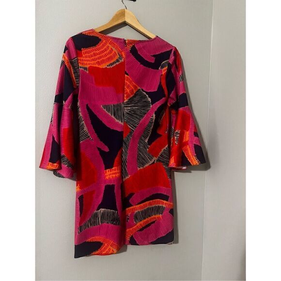 Trina Turk Women’s Size Small Bell Sleeve Mini Dress Multicolor Abstract Art - Picture 7 of 8